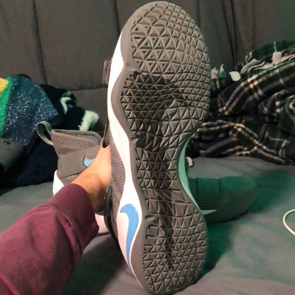 Lebron soilder 11 ID - Picture 2 of 4